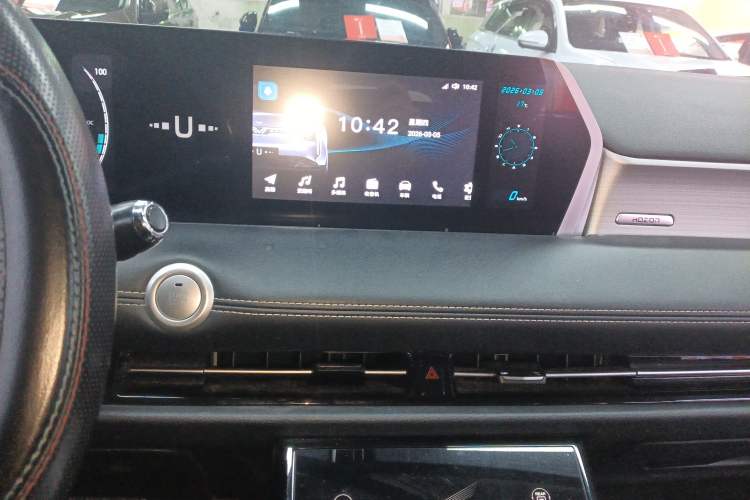 Used NETA U 2023 NETA U-Ⅱ 400 U Show Edition – Lithium Iron Phosphate
