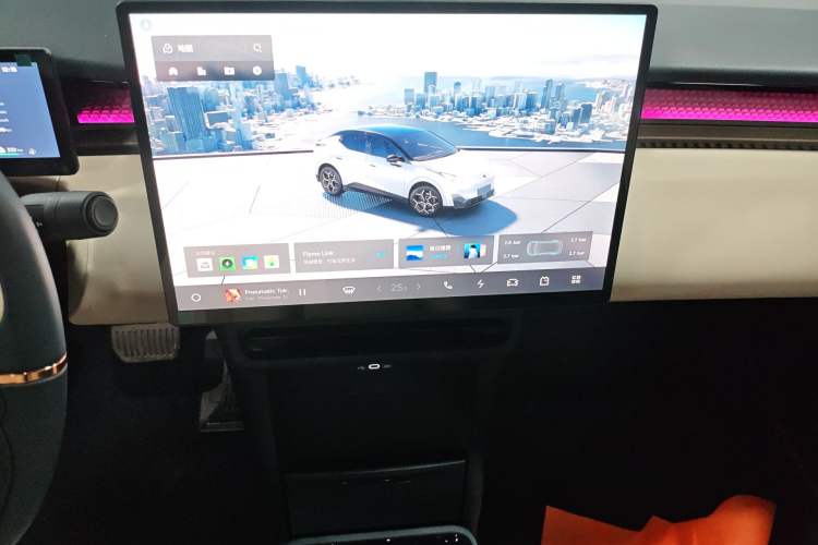 Used Lynk & Co Z20 2026 Model 430km Rear-Wheel Drive Pro Audio And AC Panel