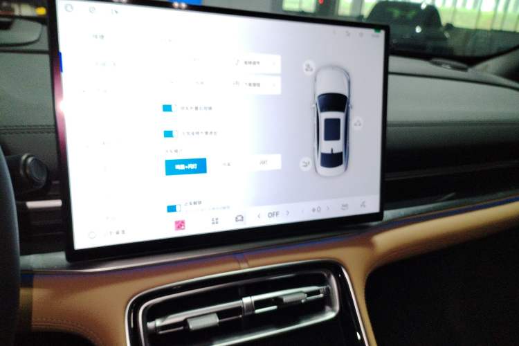 Used Geely Galaxy A7 2025 Model EM-i 150km Starship Edition Audio And AC Panel