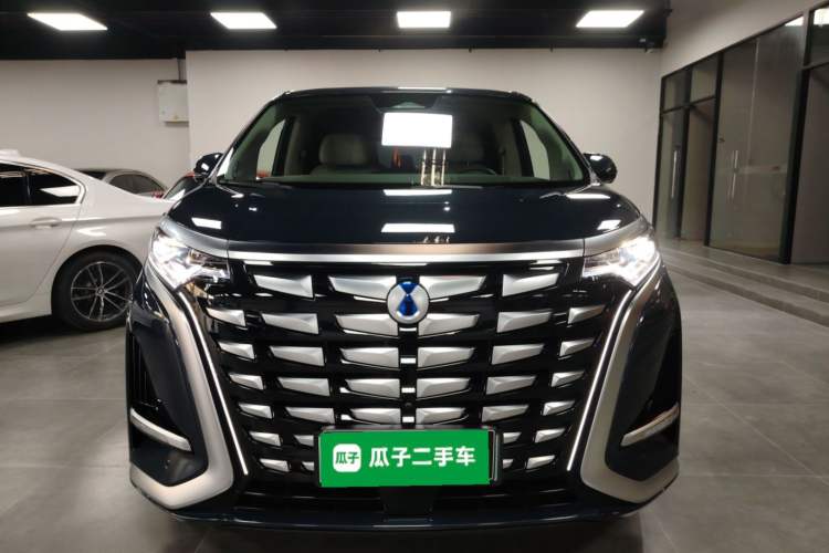 Used Denza D9 2022 DM-i 970 Four-Wheel Drive Flagship Model
