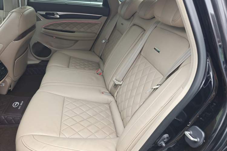 Used GAC Trumpchi GA8 2017 280T Executive Edition
