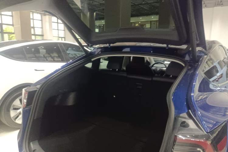 Used Tesla Model Y 2021 Long-Range All-Wheel-Drive Version