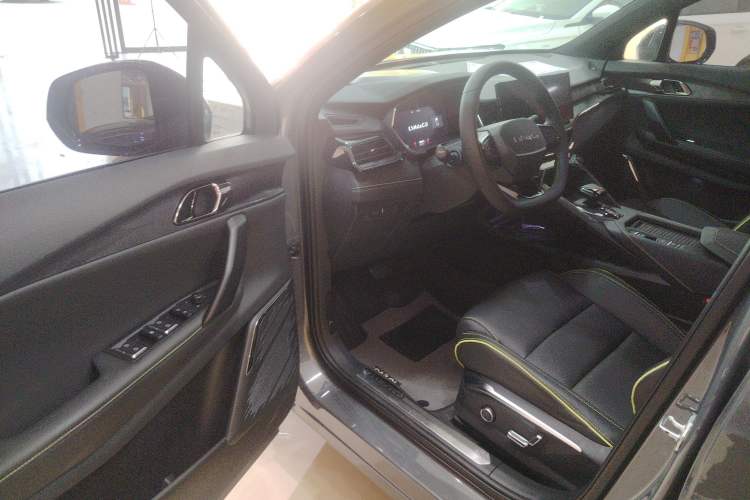 Used Lynk & Co 06 2023 Remix 1.5T Dynamic Halo
