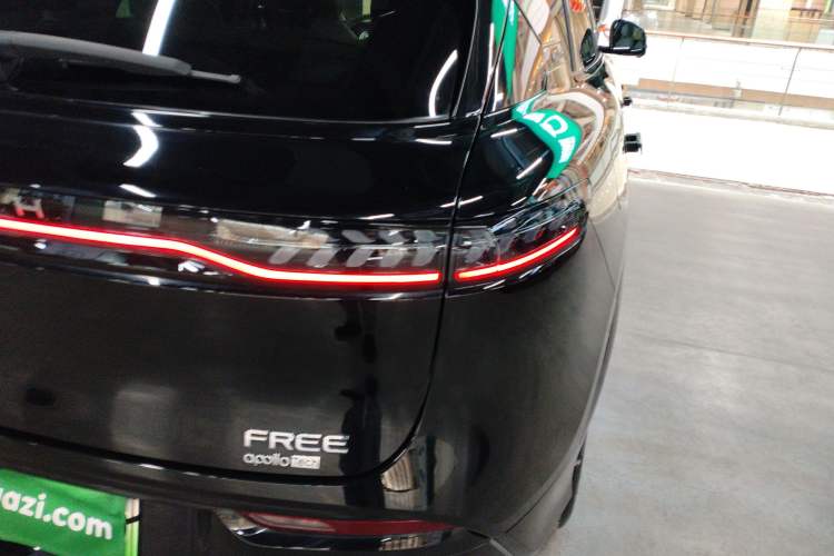 Used VOYAH FREE 2025 318 259 km All-Wheel-Drive Exploration Edition