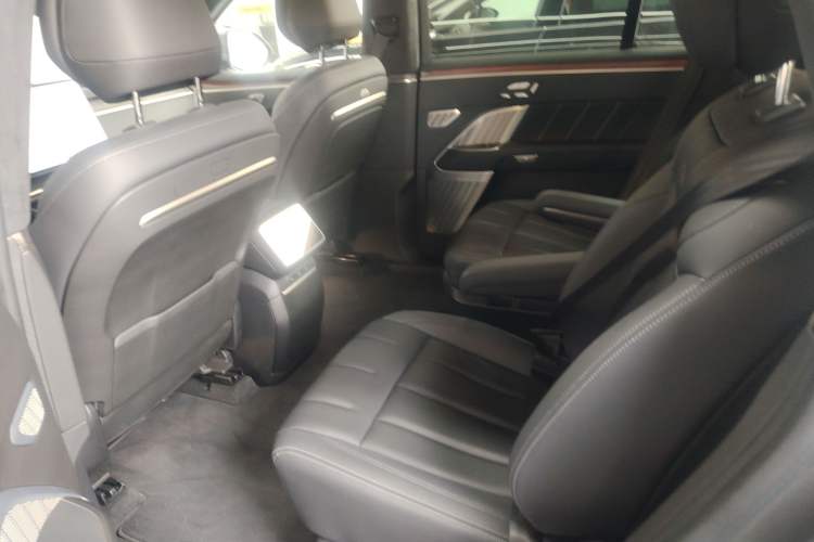Used ONVO Luxeed L90 2025 Model—Ultra Six-Seater Version Left Rear Seat