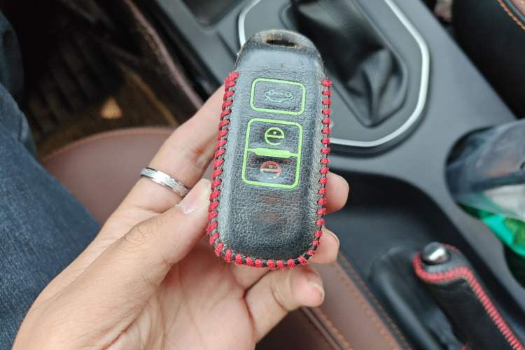 Used FAW Senya R7 2016 1.6L Automatic Prestige Model
