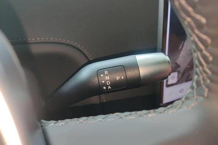 Used Li Auto L6 2025 Pro Smart Refresh Edition Gear Lever