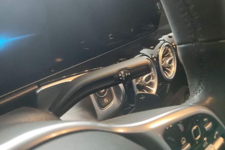 Used Mercedes-Benz GLB 2020 Facelift GLB 200 Fashion Edition
