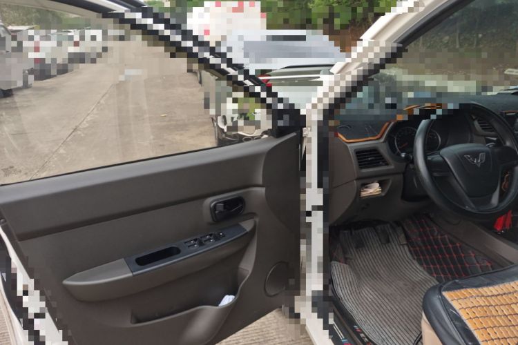 Used Wuling Hongguang 2016 1.5L S Comfort Version Driver Seat