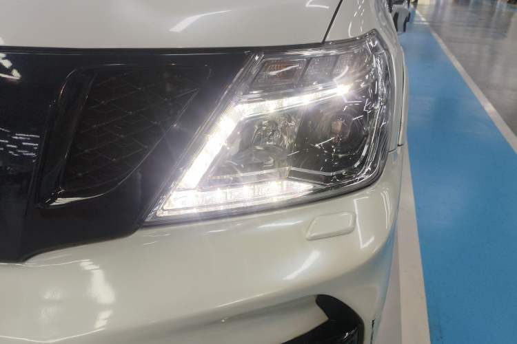 Used Nissan Patrol (Parallel Import) 2017 Y62 5.6 LE-T2 BOSE Middle East
