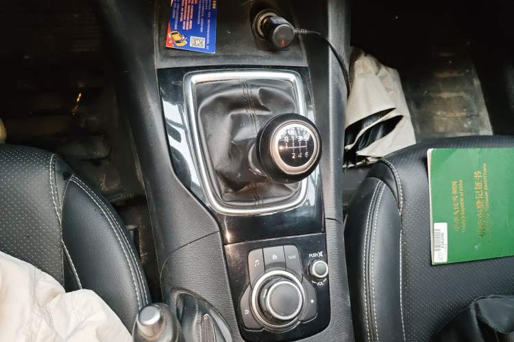 Used Mazda 3 Axela 2016 Sedan 1.5L Manual Luxury Model