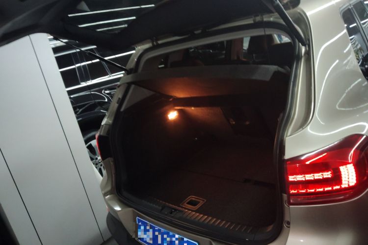 Used Volkswagen Tiguan L 2016 300TSI Automatic Two-Wheel Drive Trend Edition