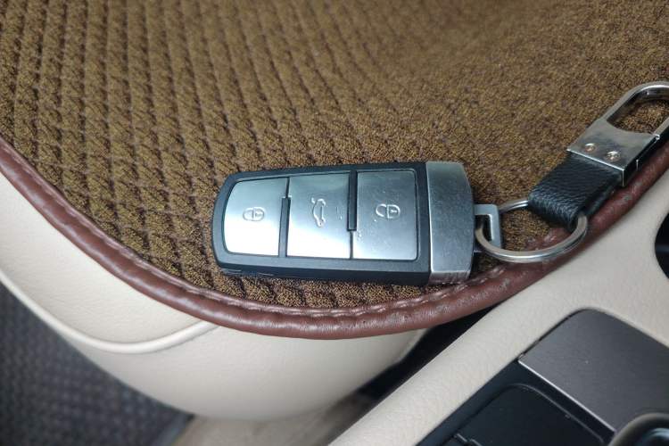 Used Volkswagen Magotan 2013 1.8TSI Premier Model Vehicle Key