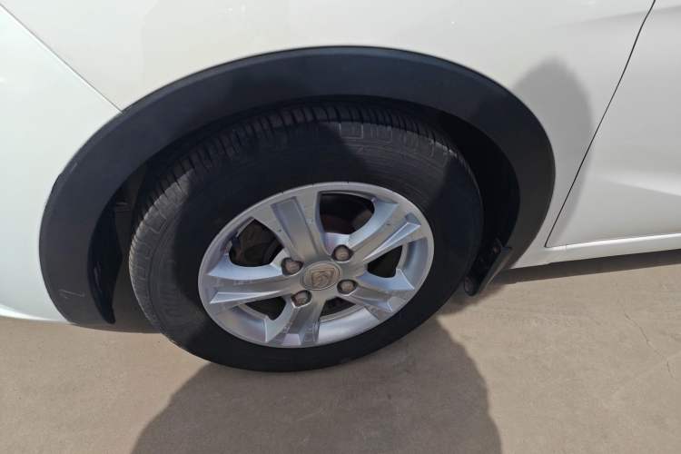 Used Baojun 310 2016 1.2L Manual Fashionable Edition Left Front Wheel Hub