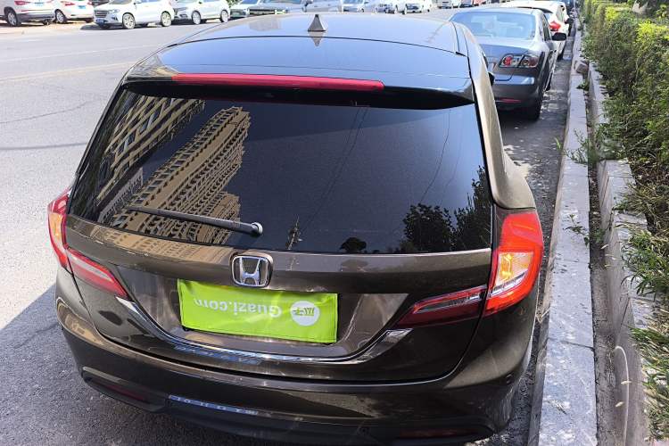 Used Honda Jade 2013 1.8L automatic Comfort version 5 seats