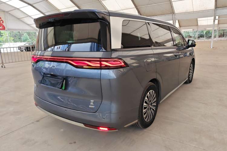 Used BYD Xia 2025 DM-i 1.5T 180km Excellence Model
