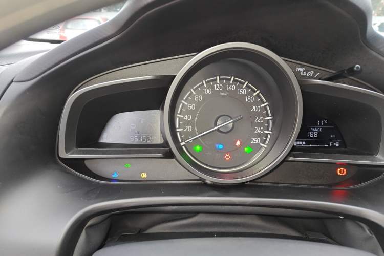 Used Mazda Mazda 3 Axela 2017 Hatchback 1.5L Automatic Comfort Model Emission Standard China V