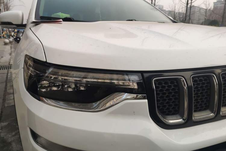 Used Jeep Grand Commander 2018 2.0T Four-Wheel Drive Premium Navigation Version China V