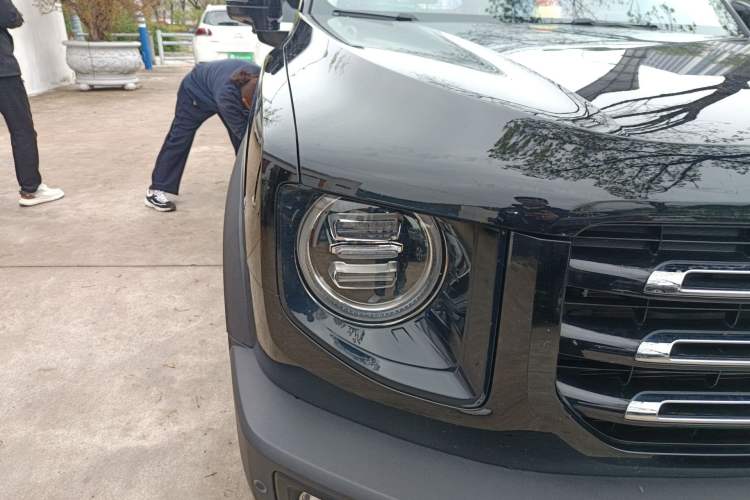 Used Haval DARGO 2022 1.5T DCT Two-Wheel Drive Border Collie Edition Right Front Headlight