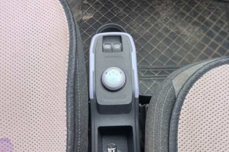 Used Chery QQ Ice Cream 2022 170km Sundae Phosphate Lithium-Ion