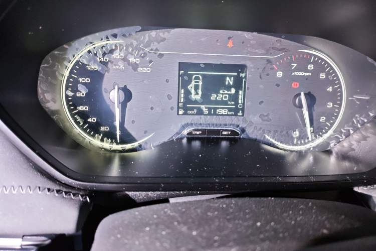 Used Wuling Alvez 2022 1.5L Manual Comfort Version
