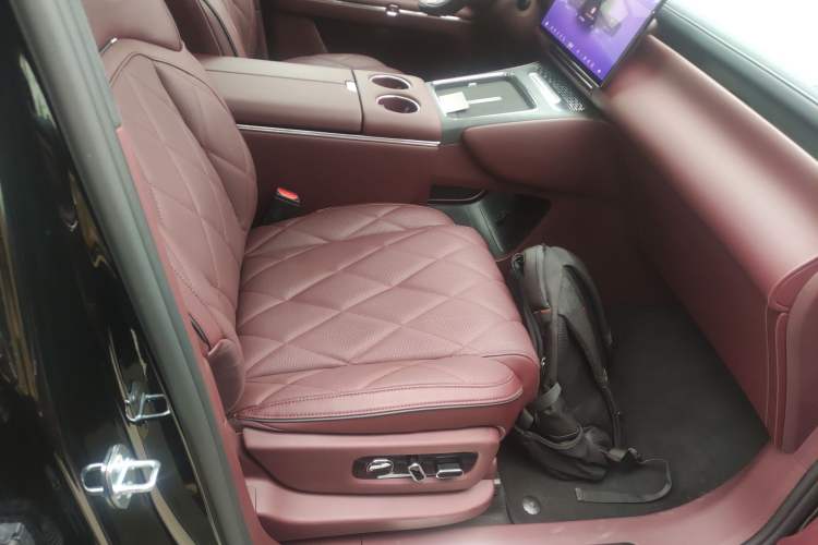 Used VOYAH Titan 2026 Model Max+ Right Front Seat