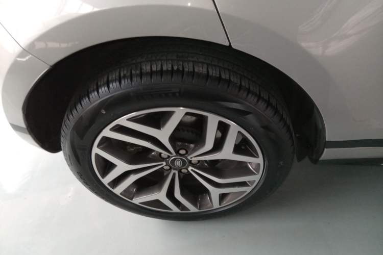 Used Land Rover Range Rover Evoque 2021 Range Rover Velar 249 PS R-Dynamic S Performance Edition