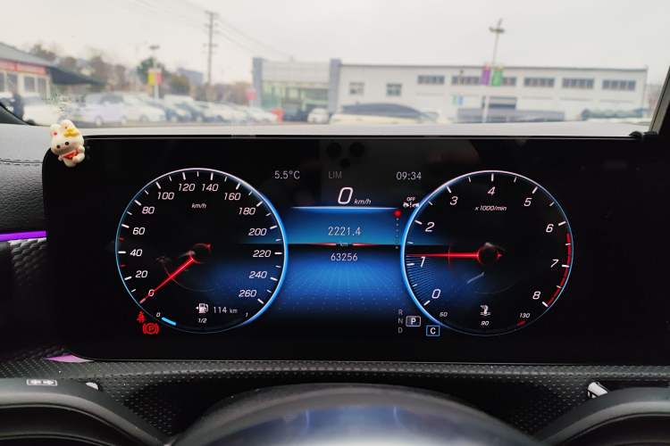 Used Mercedes-Benz A-Class 2022 Revised Version A 200 L Sport Sedan Fashionable Style