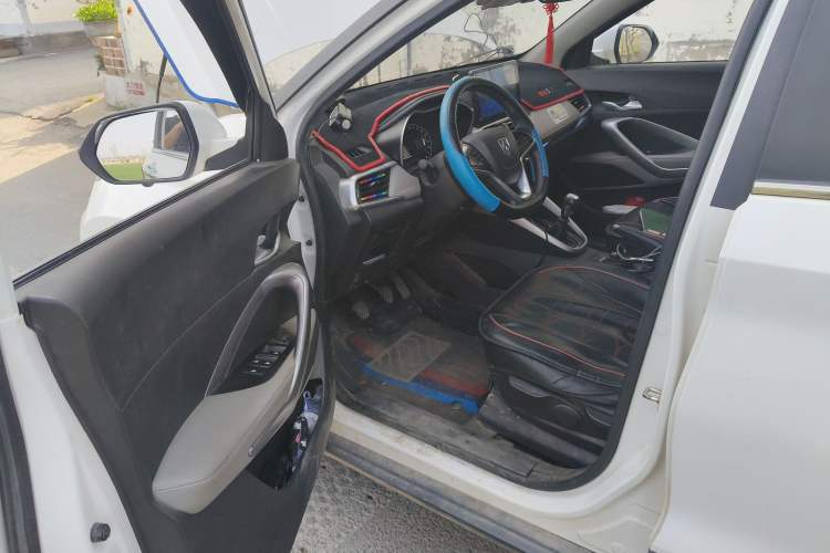 Used Baojun 510 2017 1.5L Manual Fashion Model
