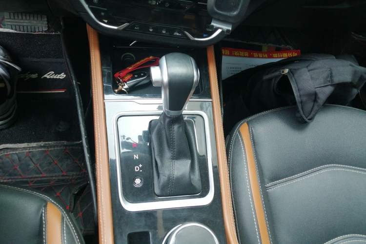 Used Zotye T300 2017 1.5T CVT Luxury Model Gear Lever