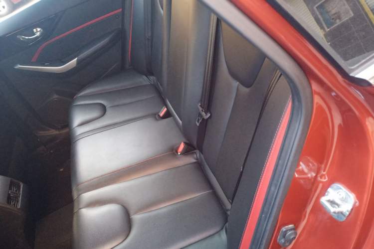 Used Venucia D60 2018 1.6L CVT Smart Connect Elite Edition Left Rear Seat