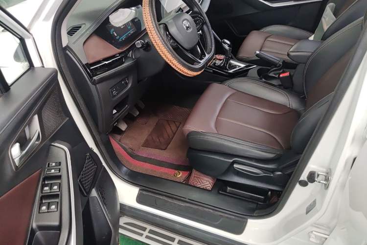 Used CHANGAN CS15 2019 1.5L Manual Enjoyment Model China VI Standard
