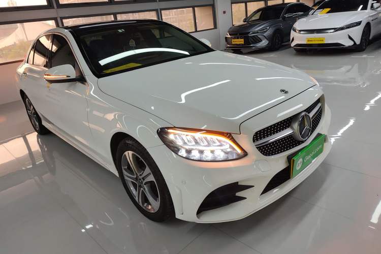 Used Mercedes-Benz C-Class 2021 C 260 L Sport Edition Front Right 45 Deg