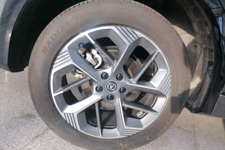 Used CHANGAN CS75 PLUS 2025 4th Generation 1.5T New Blue Whale Smart Luxury Edition
