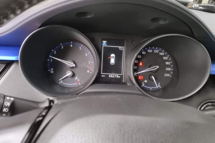 Used Toyota IZOA 2018 2.0L Yichi Version China VI Standard