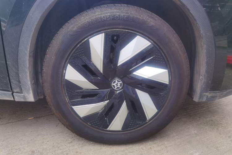 Used Venucia V DD-i 2023 60km iD Version
