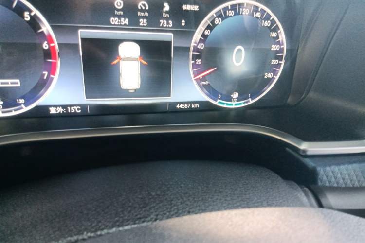 Used BAIC Off-Road BJ40 2019 2.3T Automatic Four-Wheel Drive Urban Hunter Edition Premium Model China VI Emission Standard Odometer Close Up