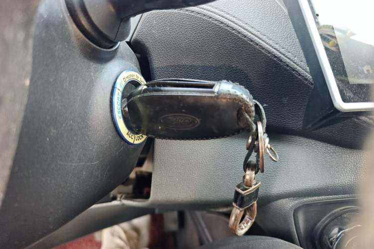 Used Ford Escort 2015 1.5L Automatic Fashion Model
