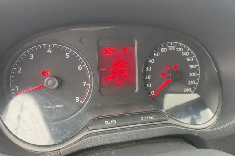 Used Volkswagen Polo 2013 1.4L Automatic Luxury Edition
