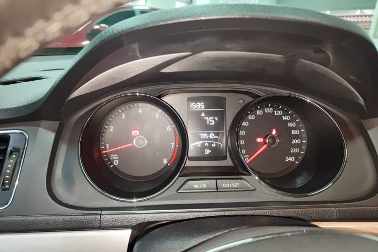 Used Volkswagen Lavida 2017 1.6L Manual Comfort Edition
