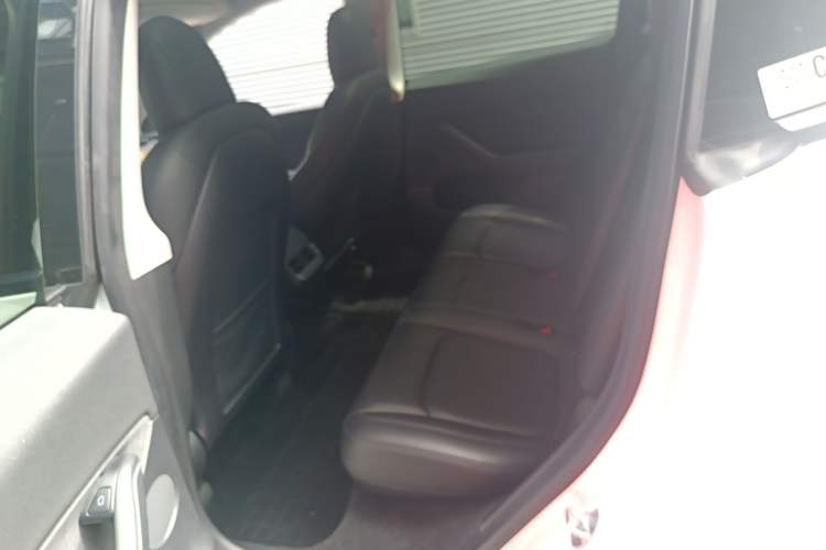 Used Tesla Model Y 2021 Standard Range Rear-Wheel Drive Version
