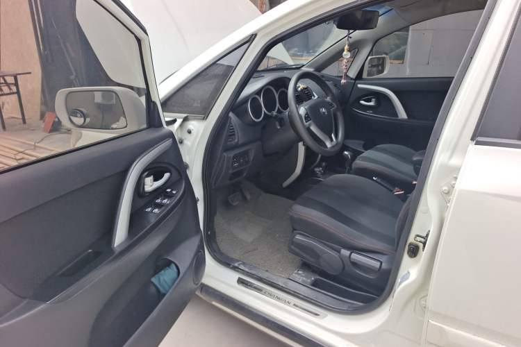 Used CHANGAN CX20 2014 1.4L IMT Sunroof Navigation Version China IV Standard
