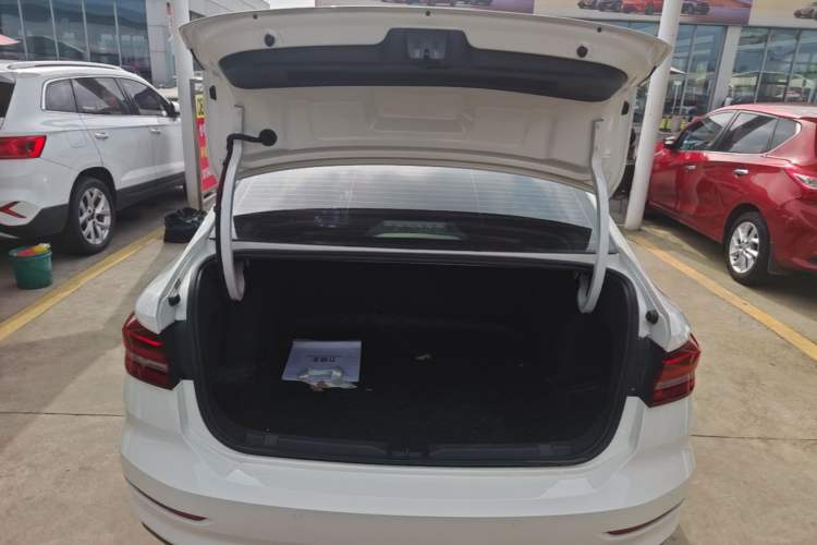 Used Volkswagen Lavida 2021 1.5L Automatic Comfort Edition