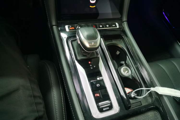 Used Hongqi H5 2024 1.5T HEV Smart Connect Flagship Edition Gear Lever