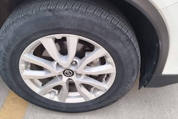 Used Nissan X-Trail 2022 2.0L Two-Wheel Drive Smart Connect & Comfort Edition Right Front Wheel Hub