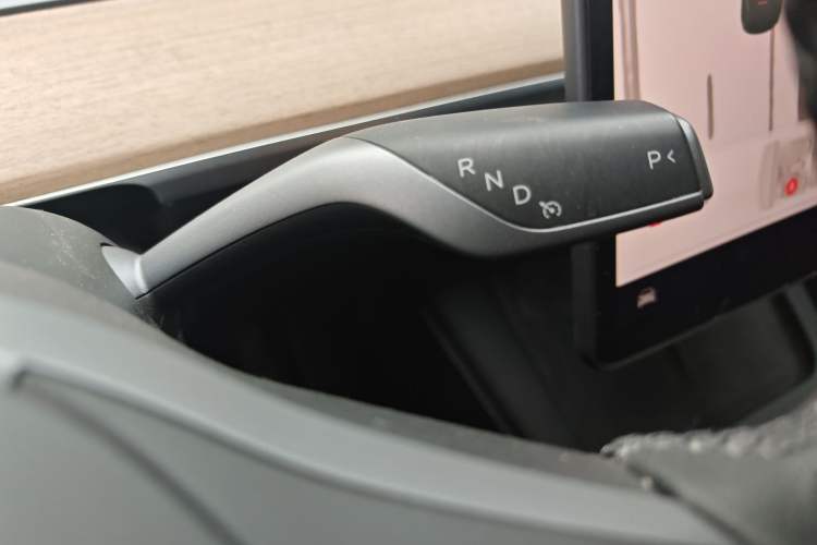 Used Tesla Model Y 2022 Rear-Wheel-Drive Version