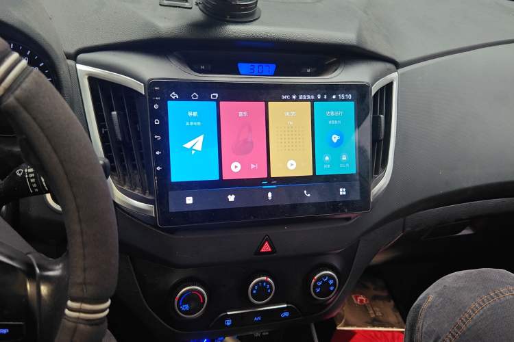 Used Hyundai ix25 2015 1.6L Automatic Two-Wheel Drive Smart GLS Trim Audio And AC Panel