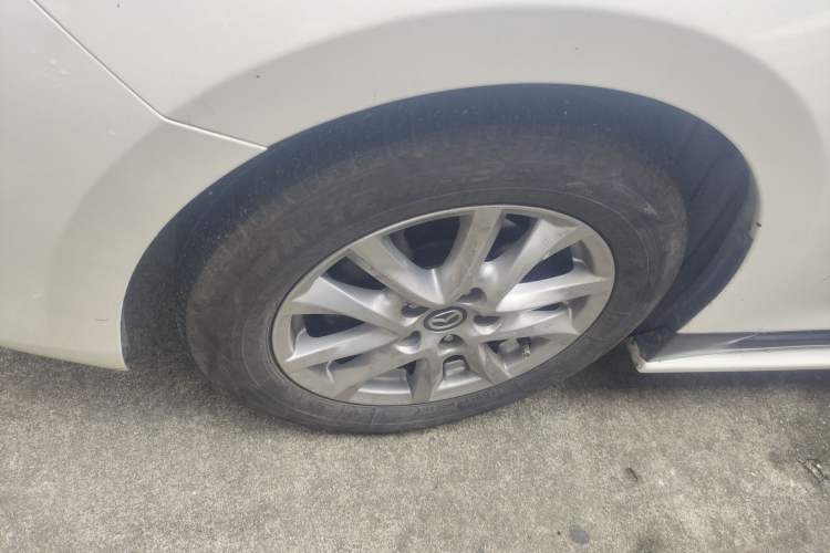 Used Mazda 3 Axela 2017 Hatchback 1.5L Manual Comfort Edition China V Exterior 4