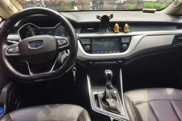 Used Geely Auto Vision X3 2019 Upgraded Model 1.5L Manual Luxury Version
