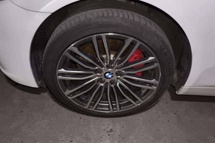 Used BMW 5 Series 2017 528Li Leading Model
